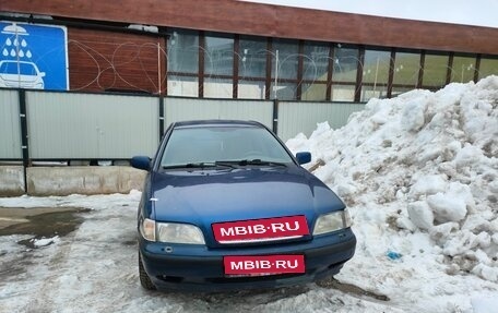 Volvo S40 II, 1998 год, 250 000 рублей, 1 фотография