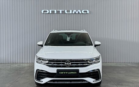 Volkswagen Tiguan II, 2021 год, 3 697 000 рублей, 2 фотография