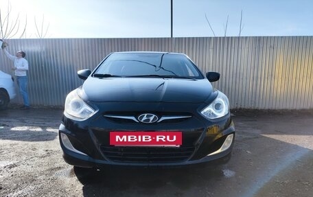 Hyundai Solaris II рестайлинг, 2011 год, 890 000 рублей, 5 фотография