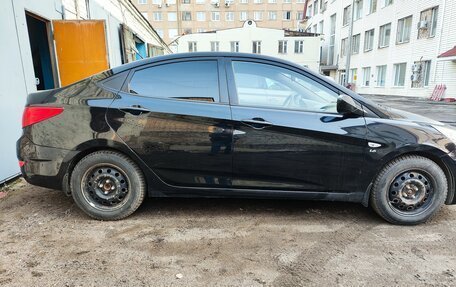 Hyundai Solaris II рестайлинг, 2011 год, 890 000 рублей, 11 фотография