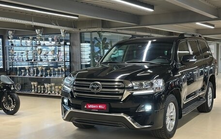 Toyota Land Cruiser 200, 2018 год, 7 000 000 рублей, 1 фотография