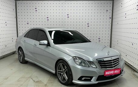 Mercedes-Benz E-Класс, 2011 год, 1 600 000 рублей, 2 фотография