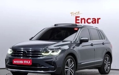 Volkswagen Tiguan II, 2022 год, 3 391 000 рублей, 1 фотография