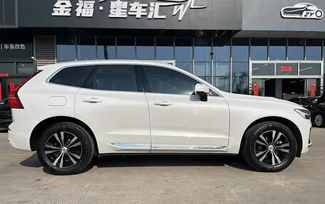 Volvo XC60 II, 2022 год, 3 300 000 рублей, 4 фотография