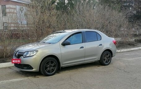 Renault Logan II, 2017 год, 680 000 рублей, 2 фотография