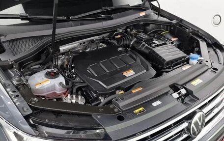 Volkswagen Tiguan II, 2022 год, 3 391 000 рублей, 13 фотография