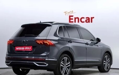 Volkswagen Tiguan II, 2022 год, 3 391 000 рублей, 3 фотография