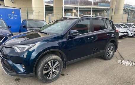 Toyota RAV4, 2019 год, 2 325 000 рублей, 2 фотография