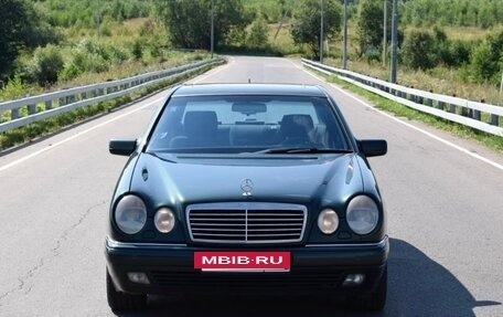 Mercedes-Benz E-Класс, 1997 год, 800 000 рублей, 4 фотография