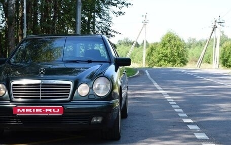 Mercedes-Benz E-Класс, 1997 год, 800 000 рублей, 10 фотография