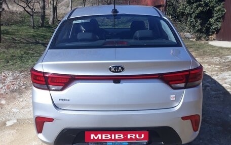 KIA Rio IV, 2019 год, 1 550 000 рублей, 2 фотография