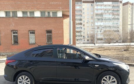 Hyundai Solaris II рестайлинг, 2021 год, 1 369 000 рублей, 3 фотография