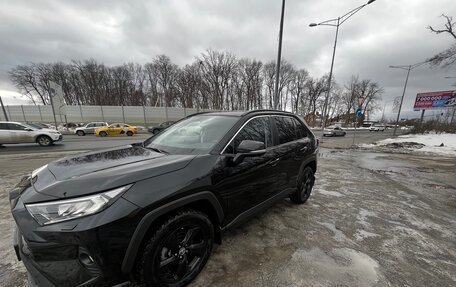 Toyota RAV4, 2021 год, 3 850 000 рублей, 2 фотография