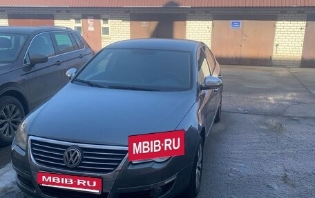 Volkswagen Passat B6, 2007 год, 650 000 рублей, 3 фотография