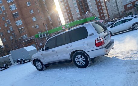 Toyota Land Cruiser 100 рестайлинг 2, 2003 год, 2 750 000 рублей, 3 фотография