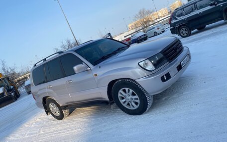 Toyota Land Cruiser 100 рестайлинг 2, 2003 год, 2 750 000 рублей, 2 фотография