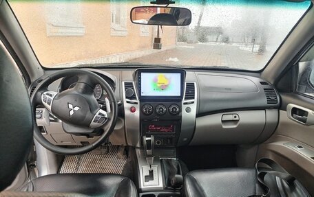 Mitsubishi Pajero Sport II рестайлинг, 2011 год, 1 299 000 рублей, 11 фотография