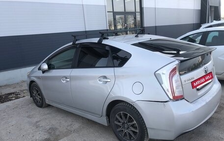 Toyota Prius, 2011 год, 1 100 000 рублей, 4 фотография