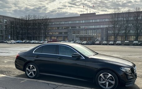 Mercedes-Benz E-Класс, 2019 год, 4 050 000 рублей, 14 фотография