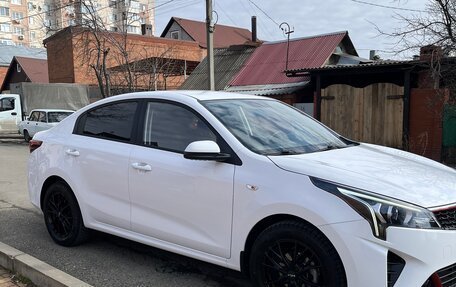 KIA Rio IV, 2021 год, 2 000 000 рублей, 4 фотография