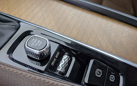 Volvo XC90 II рестайлинг, 2018 год, 4 100 000 рублей, 16 фотография