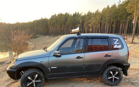 Chevrolet Niva I рестайлинг, 2005 год, 398 000 рублей, 3 фотография