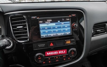 Mitsubishi Outlander III рестайлинг 3, 2015 год, 1 641 500 рублей, 1 фотография