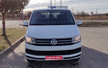 Volkswagen Caravelle T6 рестайлинг, 2019 год, 4 400 000 рублей, 1 фотография