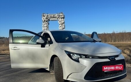 Toyota Corolla, 2019 год, 2 400 000 рублей, 2 фотография