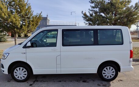 Volkswagen Caravelle T6 рестайлинг, 2019 год, 4 400 000 рублей, 4 фотография