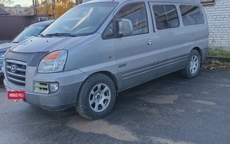 Hyundai H-1 II рестайлинг, 2007 год, 850 000 рублей, 37 фотография