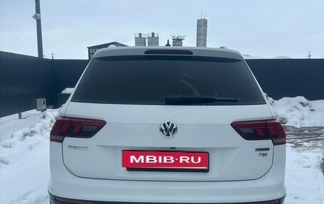 Volkswagen Tiguan II, 2017 год, 2 380 000 рублей, 6 фотография