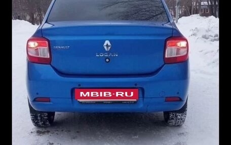 Renault Logan II, 2017 год, 650 000 рублей, 3 фотография