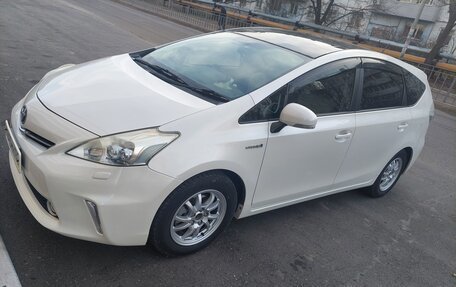 Toyota Prius Alpha I (ZVW40/41), 2011 год, 1 190 000 рублей, 2 фотография