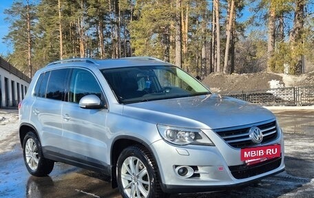 Volkswagen Tiguan I, 2010 год, 1 380 000 рублей, 2 фотография