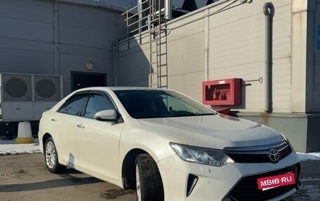 Toyota Camry, 2016 год, 2 030 000 рублей, 3 фотография