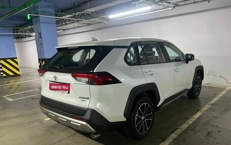 Toyota RAV4, 2023 год, 3 860 000 рублей, 1 фотография