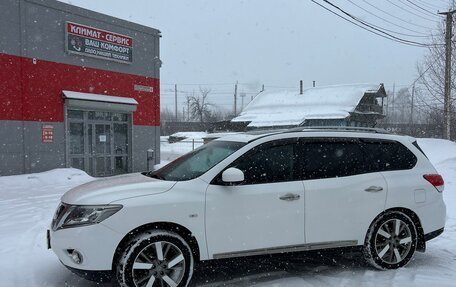 Nissan Pathfinder, 2016 год, 2 370 000 рублей, 4 фотография