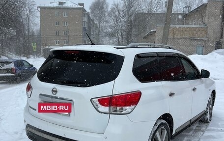 Nissan Pathfinder, 2016 год, 2 370 000 рублей, 8 фотография