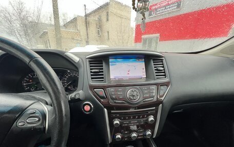 Nissan Pathfinder, 2016 год, 2 370 000 рублей, 34 фотография