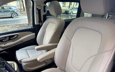 Mercedes-Benz V-Класс, 2024 год, 17 200 000 рублей, 11 фотография