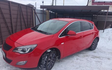 Opel Astra J, 2012 год, 900 000 рублей, 2 фотография