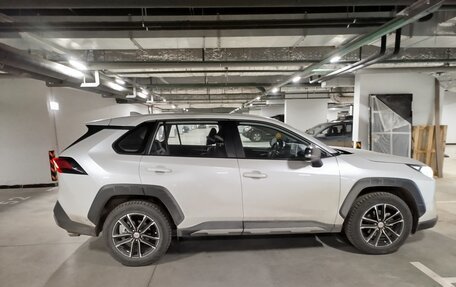 Toyota RAV4, 2023 год, 3 860 000 рублей, 6 фотография