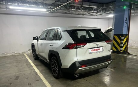 Toyota RAV4, 2023 год, 3 860 000 рублей, 5 фотография