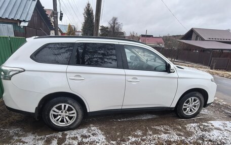 Mitsubishi Outlander III рестайлинг 3, 2012 год, 1 200 000 рублей, 6 фотография