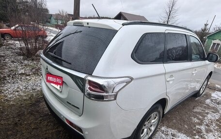 Mitsubishi Outlander III рестайлинг 3, 2012 год, 1 200 000 рублей, 4 фотография