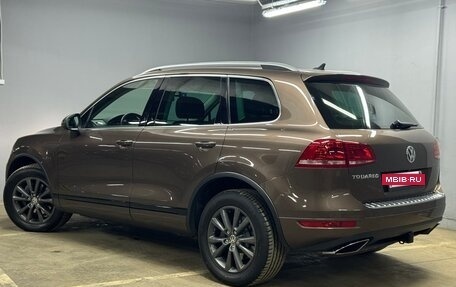 Volkswagen Touareg III, 2014 год, 2 990 000 рублей, 2 фотография