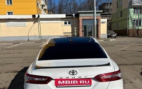 Toyota Camry, 2021 год, 3 950 000 рублей, 7 фотография