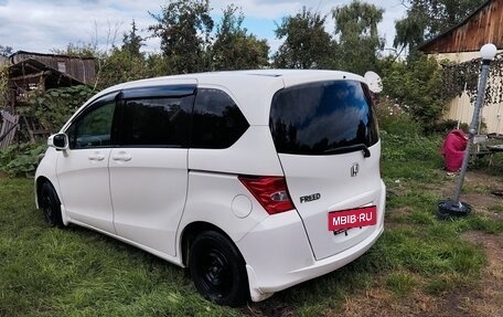 Honda Freed I, 2010 год, 950 000 рублей, 12 фотография