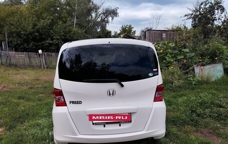 Honda Freed I, 2010 год, 950 000 рублей, 10 фотография